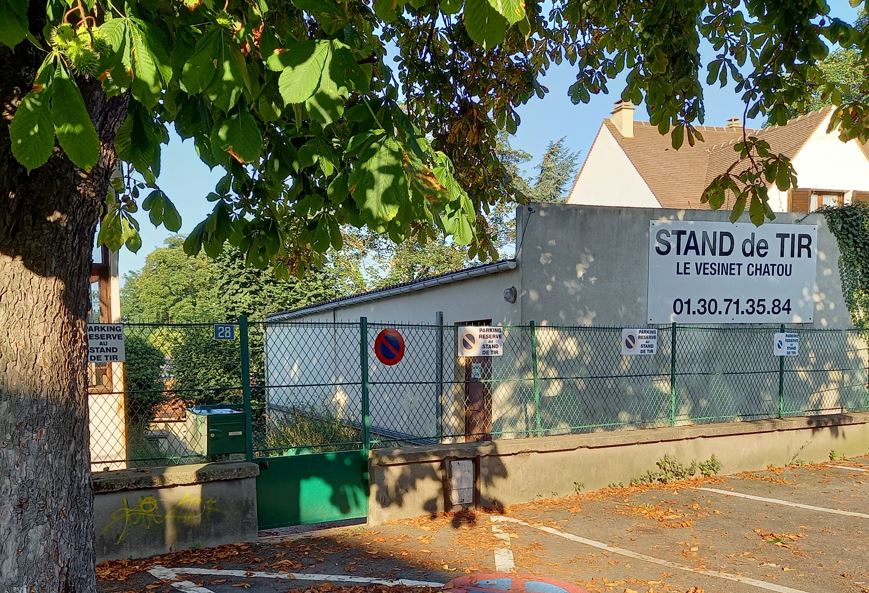 Entrée et parking de la STVC
